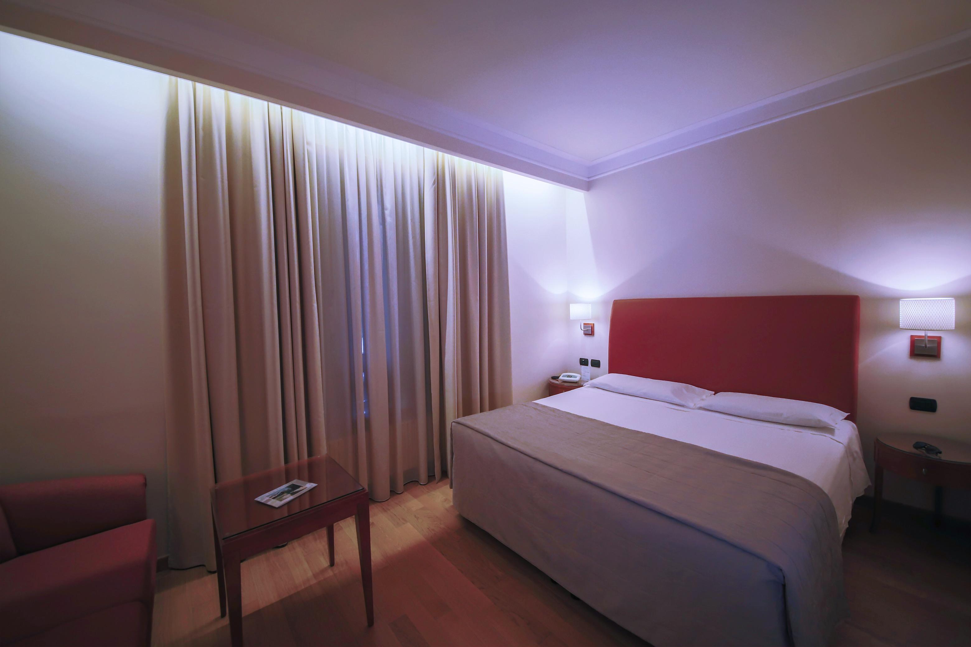 Monica Hotel Fiera برانيانا ميلانيسي المظهر الخارجي الصورة