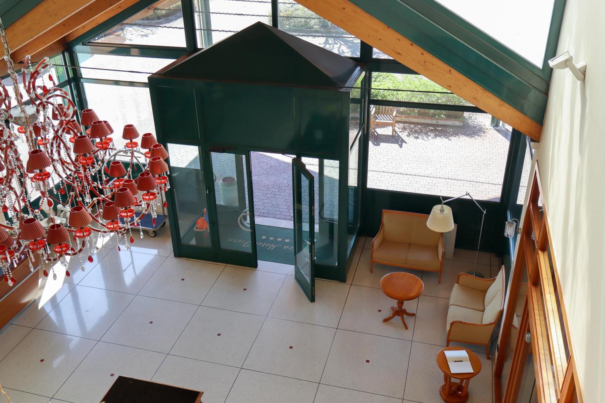 Monica Hotel Fiera برانيانا ميلانيسي المظهر الخارجي الصورة